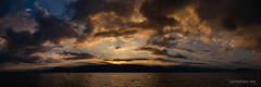 Panorama coucher de soleil sur le lac de Neuchâtel (Switzerland)