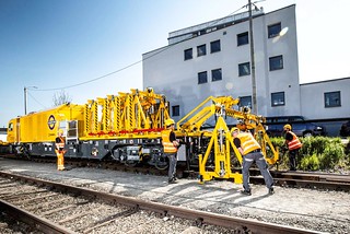 TfL Image - Engineering Train with onoff loading device for gantries