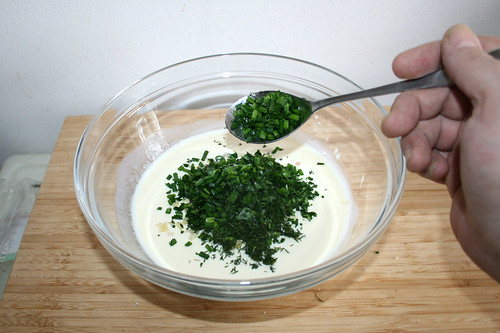 28 - Petersilie, Dill & Schnittlauch addieren / Add parsley, dill & chives