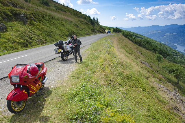 I met a German guy with this clean BMW K1 in the Vosges, France.