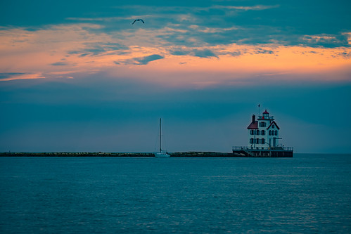lakeerie lighthouse lorain sunset water