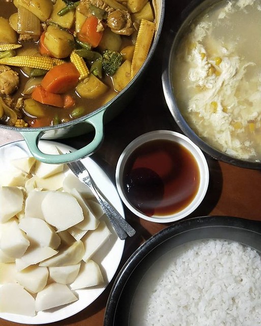 20180813 ✓咖哩雞肉 ✓婆婆給的涼筍 ✓玉米蛋花湯 ✓鍋煮白飯 #葛蘿的餐桌