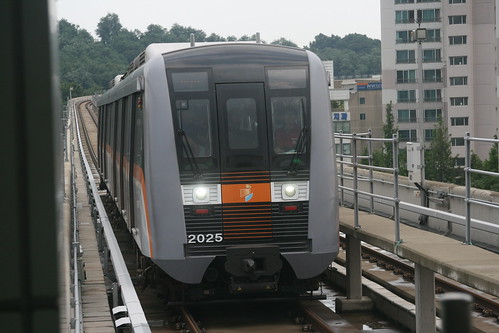 Incheon Subway 2000 series in Geomam.Sta, Incheon, S.Korea /August 15, 2018