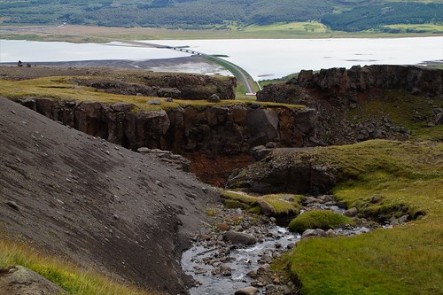 Un par de cascadas y fiordos del este, bastante coche, incluido incidente - Islandia en grupo organizado (23)