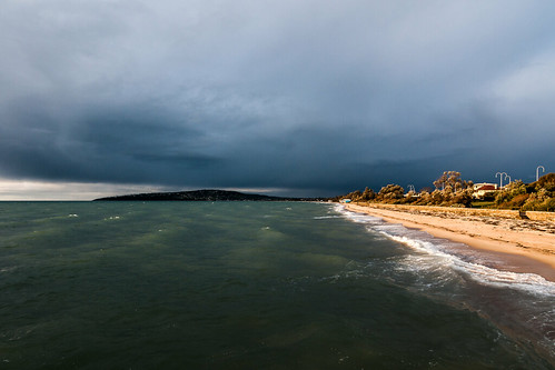 australia dromana beach water ocean sea portphillipbay clouds cloudy cold winter nikon d90 sunset golden glow morningtonpeninsula windy stormy
