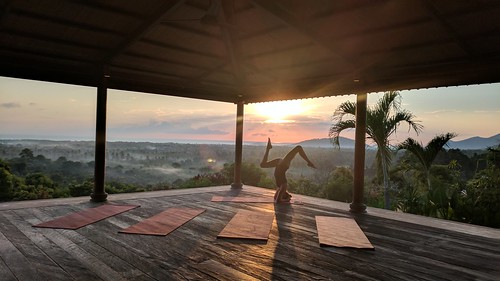 bali yoga yogaretreat sumberkimahill view panorama baliretreat holiday villa rent