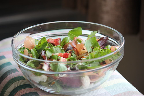 fig prosciutto salad bowl