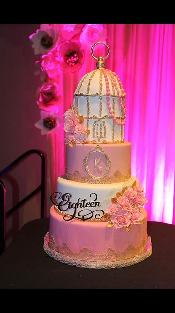 Cake by Cakes In Wonderland.ca