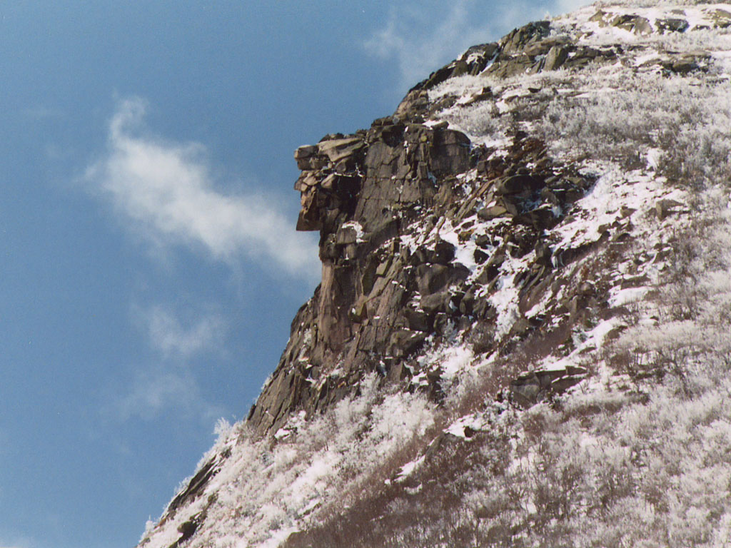 Old Man of the Mountain on April 26, 2003, seven days before the collapse.