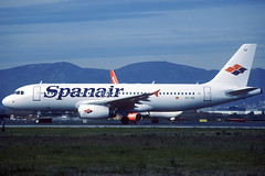 Spanair A320-231 EC-IIZ BCN 26/01/2003