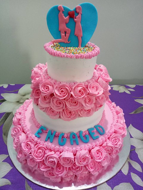 Cake by Krishna Cakes and Bakes