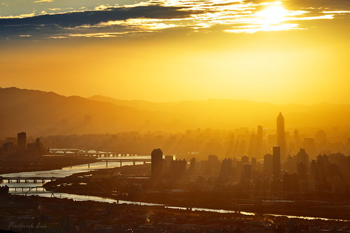city taipei sunrise skyline silhoutte 台北 剪影 日出 新光摩天大樓 淡水河 river