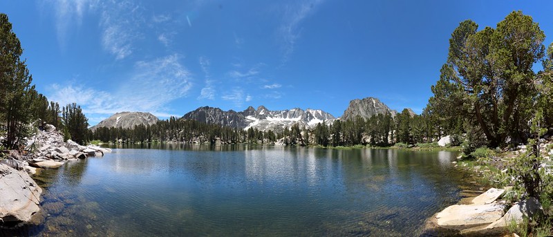 View south to the Palisade Glacier from Summit Lake