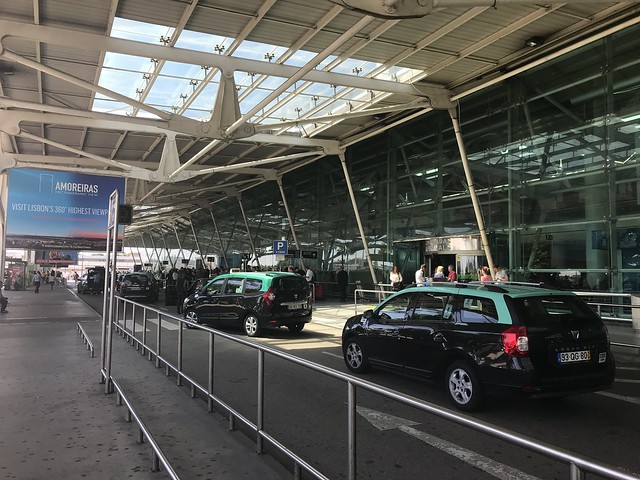 Lisbon airport, taxis