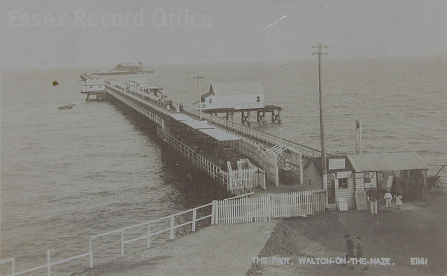 Walton-on-the-Naze in old postcards