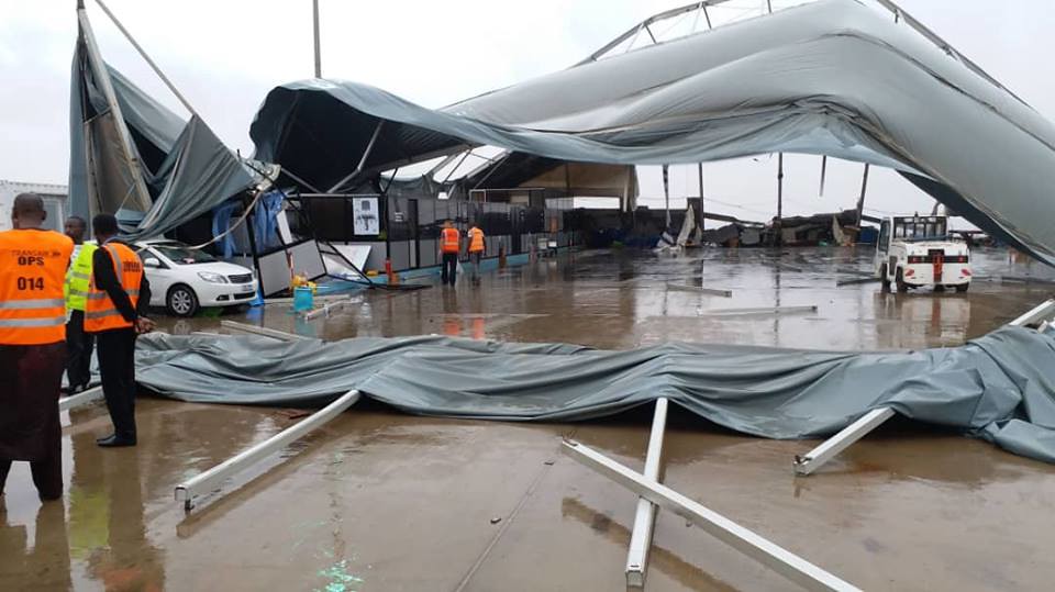 L'Aéroport International Blaise Diagne submergé par les fortes pluies, des avions cloués au sol et même détruits (13)