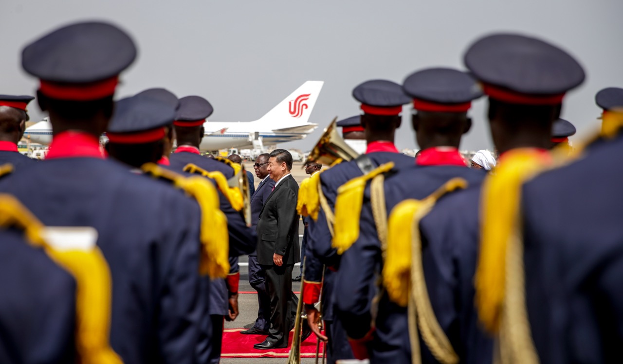 Arrivée du Président de la République populaire de Chine Mr Xi Jinping et de Madame PENG Liyuan