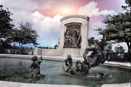 jefferson city mo missouri state capitol us american water fountain centaurs bronze statue sculpture onasill attraction hdr ps mythology epic nrhp historic district photo border colecounty downtown outdoor waterfountains capitolgrounds site landmark hilltop mississippi river vintage old sky clouds sunset memorial