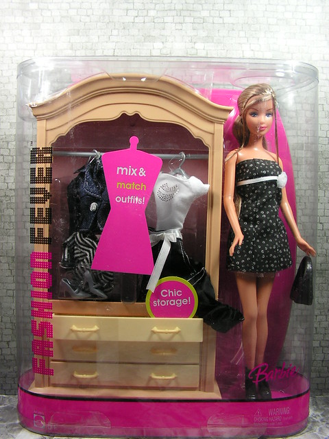 2005 Barbie Fashion Fever Mix & Match Outfits Chich Storage Asst. H9440 J5737 (1)