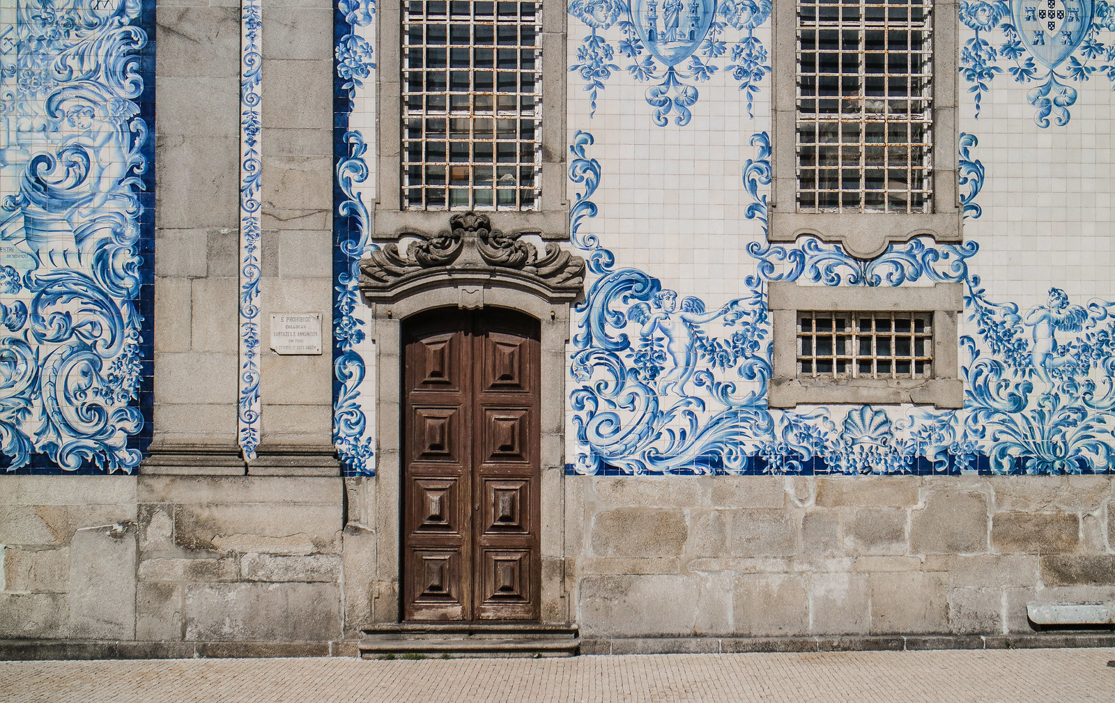 Exploring the Ribeira: Visiting Porto old town – On the Luce travel blog