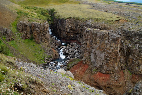 Un par de cascadas y fiordos del este, bastante coche, incluido incidente - Islandia en grupo organizado (24)