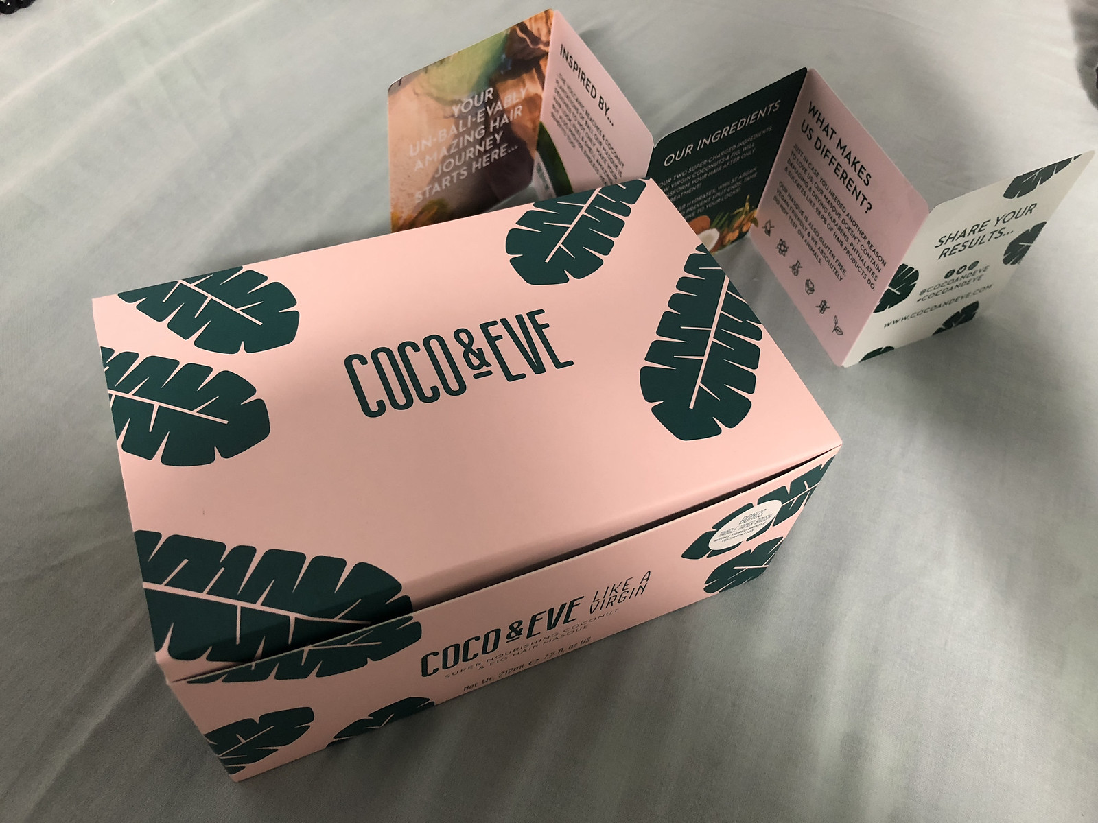 Can I say that their packaging is 101%??! Fits the tropical theme totally, with a mixture of pink and green – HOW CUTE! 