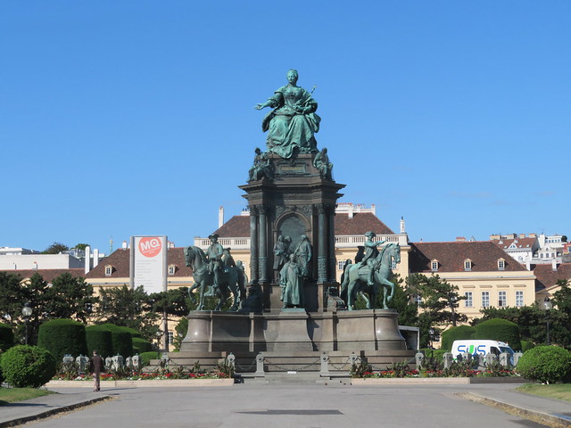 Maria Theresia Denkmal