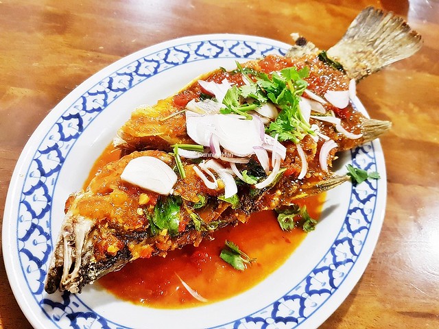 Deep-Fried Sea Bass Fish With Thai Chili Sauce