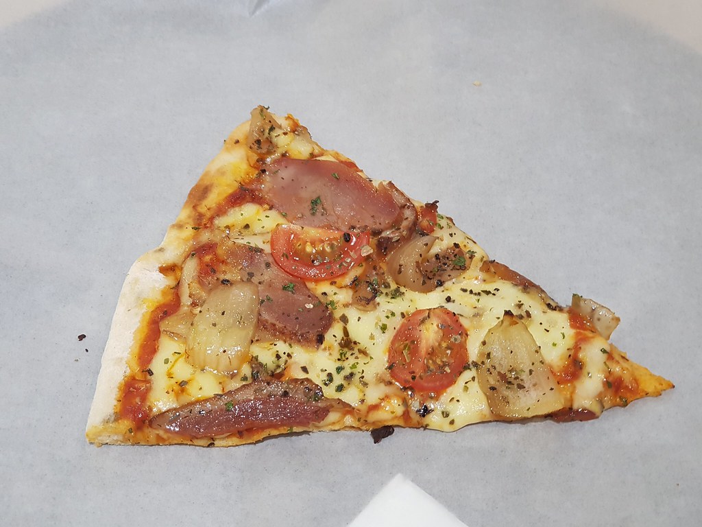 熏鴨胸肉披萨 Smoked Duck Breast Pizza $6.50 @ Fusion Italiano at Damen USJ 1