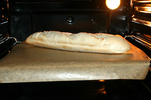 47 - Knoblauchbaguette im Ofen backen / Bake garlic baguette in oven