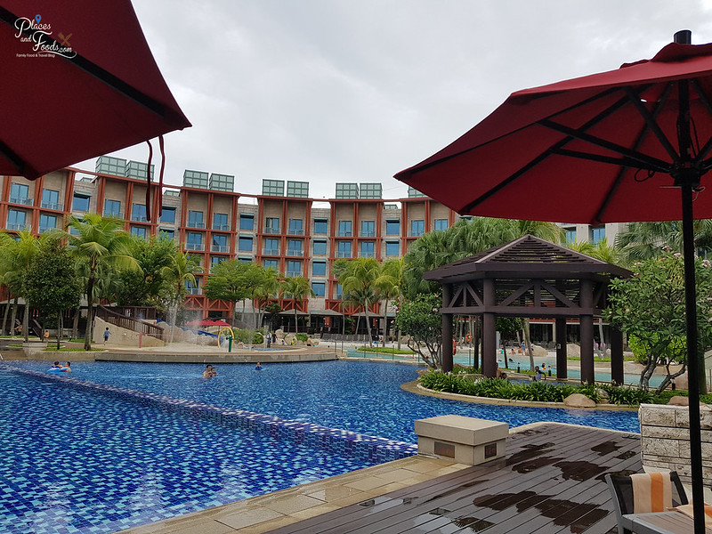 hard rock hotel singapore swimming pool