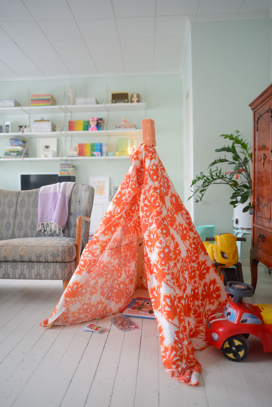 DIY playtent for the kids