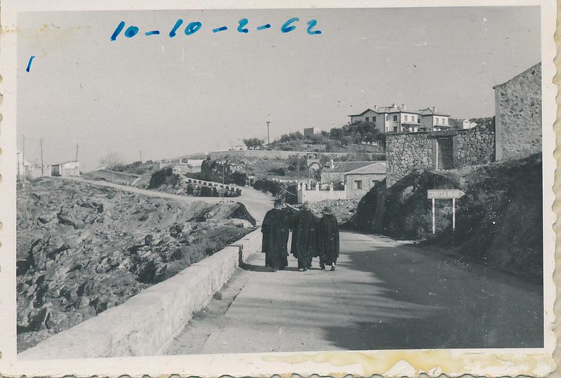 Carretera del Valle junto al Hotel los Cigarrales el 10 de octubre de 1962. Fotografía de Julián C.T.