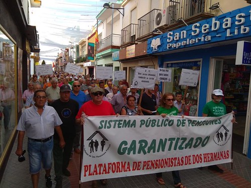 Manifestación de la Plataforma de Dos Hermanas en defensa de las pensiones públicas