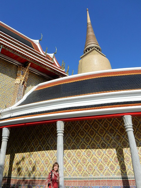 Más Bangkok: Wat Suthat, Golden Mount, Jim Thompson, Santuario Erawan y Patpong - TAILANDIA POR LIBRE: TEMPLOS, ISLAS Y PLAYAS (14)