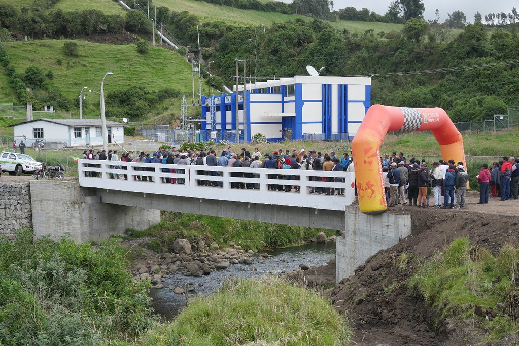 Prefectura inaugura puente vial en San Miguel de Car