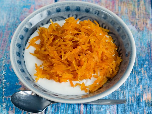 Griechischer Joghurt mit kandierten Karotten (1)