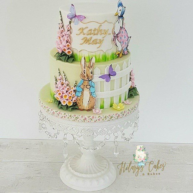 Cake by Hilary's Cakes & Bakes