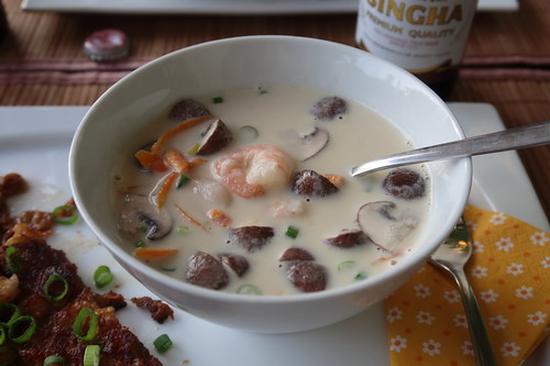 Tom Ka Suppe = thailändische Suppe mit Garnelen