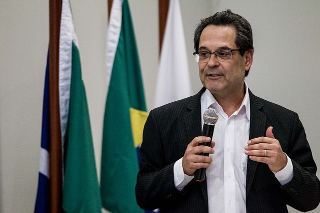 Para Jurista, 'República de Curitiba' e TRF 4 atuam deliberadamente contra o ex-presidente - Créditos: Renato Cortez