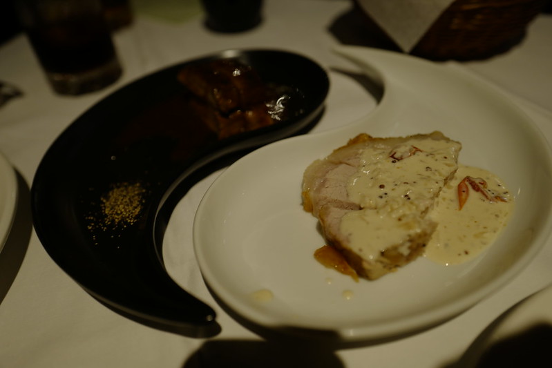 HOTEL SPA ANDA RESORT伊豆高原本館Pelesir Restaurant ランドⅡ 牛バラ肉のやわらか煮込み もち豚ロースのマスタードソース
