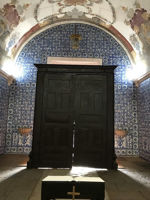 Church of Santa Maria entrance door, obidos
