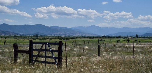 scottvalley siskiyoucounty california klamathmountains hff fence northerncalifornia ranch