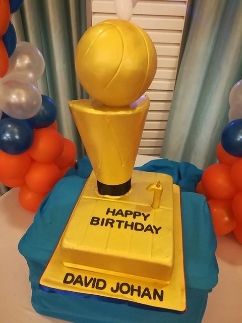 NBA Trophy Cake from Christina of Rhea Bakes PH