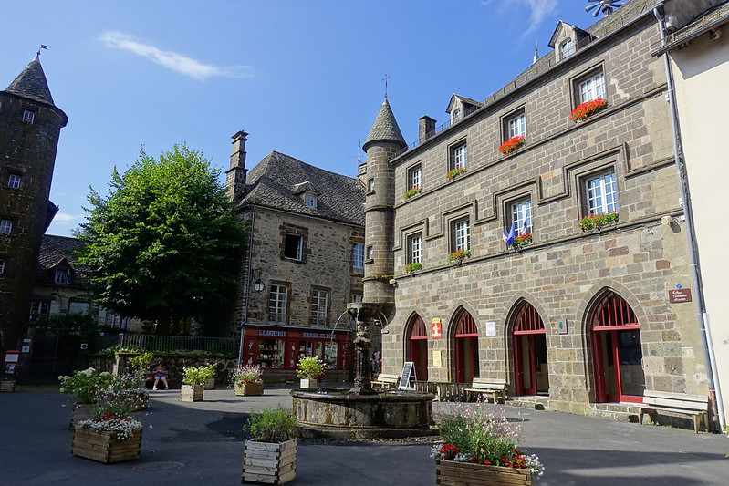 10, Auvernia: Salers, Tournemire. - De viaje por Francia: diarios, viajes y excursiones en coche. (23)