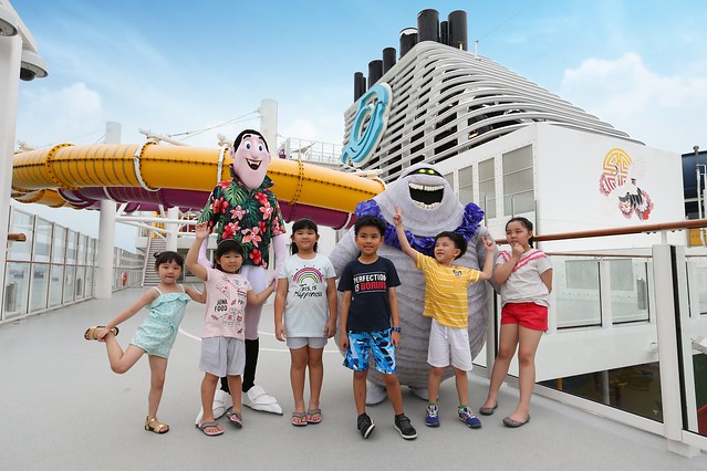 Dream Cruises - Ht3 Characters With Kids_1