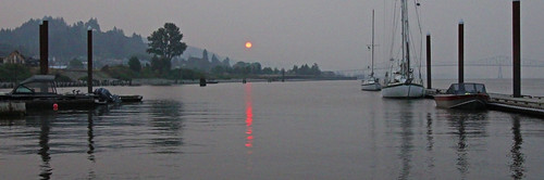 sunset smokysunset rainierdocksunset oregon columbiariver boats reflections rainieroregon water lewisandclarkbridge