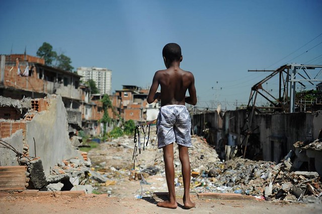 Favela do MetrÃ´, no Rio de Janeiro, apÃ³s demoliÃ§Ã£o de ocupaÃ§Ãµes consideradas irregulares, em 2014 - CrÃ©ditos: Tania Rego/ AgÃªncia Brasil