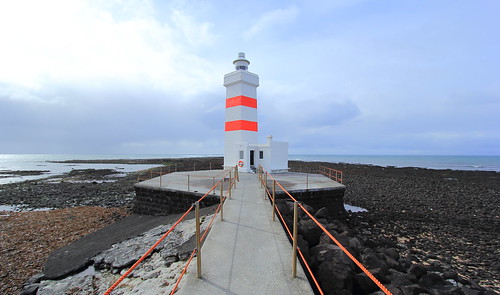 angle beauty composition landscape outdoor panorama paysage perspective scenery scenic view extérieur vanishing point ciel sky path bridge pont puente europe iceland islande lighthouse phare