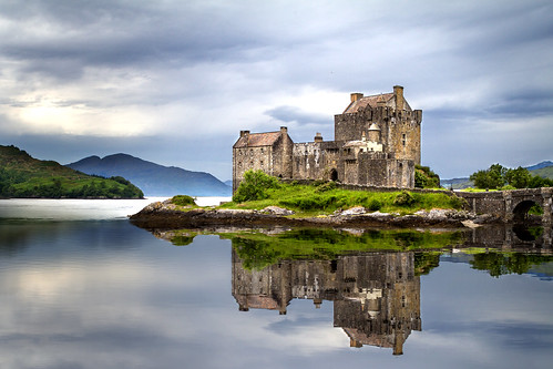 scotland castle water building reflection uk highland outdoor isleofskye landscape sky grass